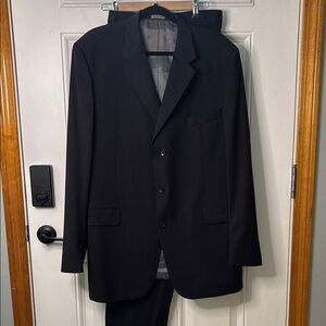 EUC J. Ferrar Men’s Black Classic Suit Set